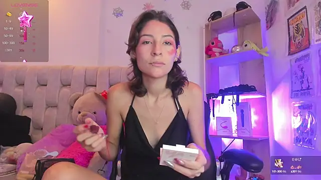 Snapshot of Gorgeous_Team chatting on 01.06.25 Gorgeous Team online show from 01.06.25