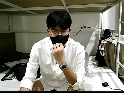 Gwencloudy online show from 12.19.25