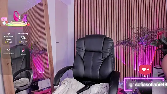 Snapshot of sofiah_ chatting on 10.09.25 sofiah  online show from 10.09.25