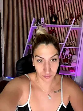 sofiah  online show from 01.08.26