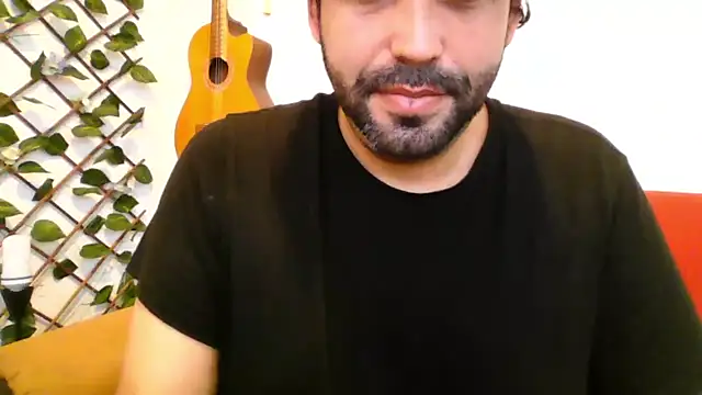 Snapshot of geeklatin88 chatting on 10.20.25 geeklatin88 online show from 10.20.25