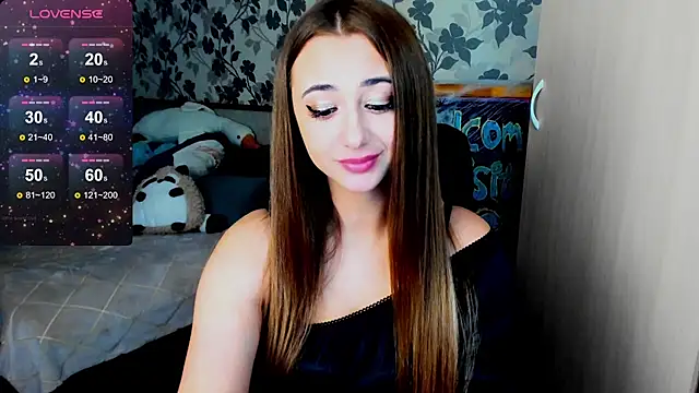 Snapshot of weakness4u chatting on 12.08.24 weakness4u online show from 12.08.24