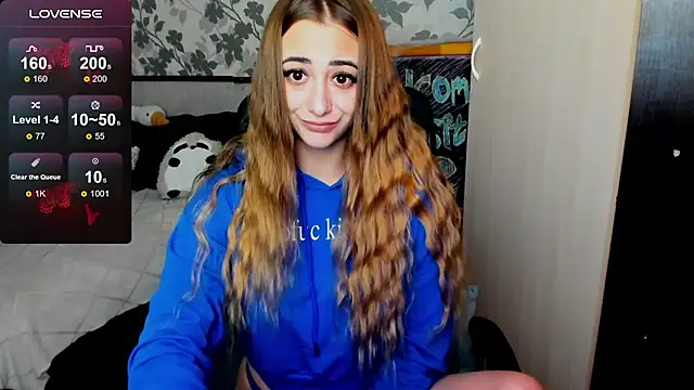 Snapshot of weakness4u chatting on 11.04.25 weakness4u online show from 11.04.25