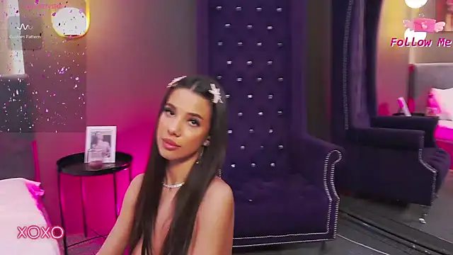 LaraKent online show from 02.04.25