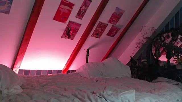 RubyLynxx online show from 04.29.26