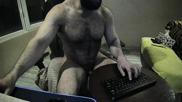 Snapshot of Hugealphabeast chatting on 03.14.25 Hugealphabeast online show from 03.14.25