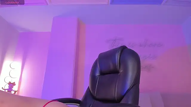 AlessiaCorleone  online show from 12.23.24