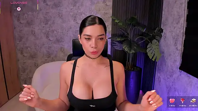 AmyWalker  online show from 09.20.25