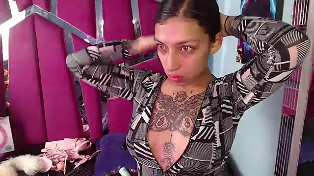 TeennNaugthy18 online show from 12.21.24