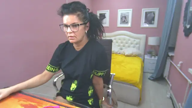 Snapshot of AerysMitch chatting on 03.07.25 AerysMitch online show from 03.07.25