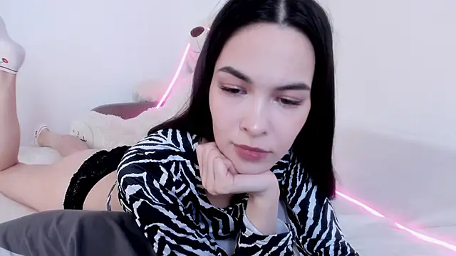 Snapshot of 666kisses chatting on 03.15.25 666kisses online show from 03.15.25