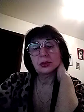 AlbinaXPretty online show from 01.15.25