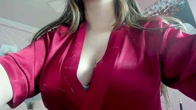 dolly zoe online show from 01.04.25