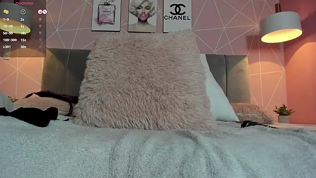 dolly zoe online show from 01.11.25