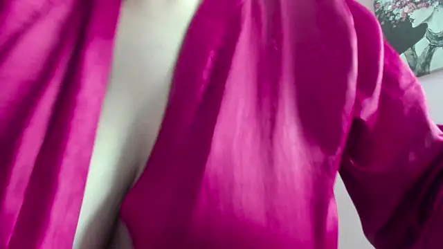 dolly zoe online show from 03.05.25