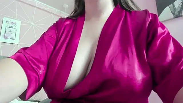 dolly zoe online show from 03.08.25