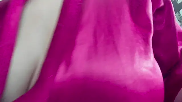 dolly zoe online show from 03.12.25