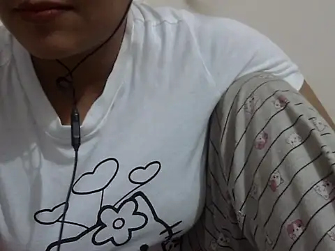 shekira99 online show from 10.27.25