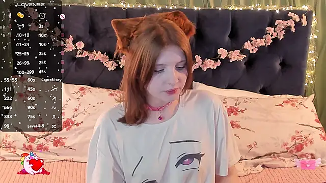 Snapshot of AliceLanley chatting on 03.15.26 AliceLanley online show from 03.15.26