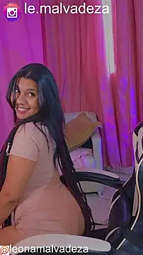 leonasafira online show from 07.03.26