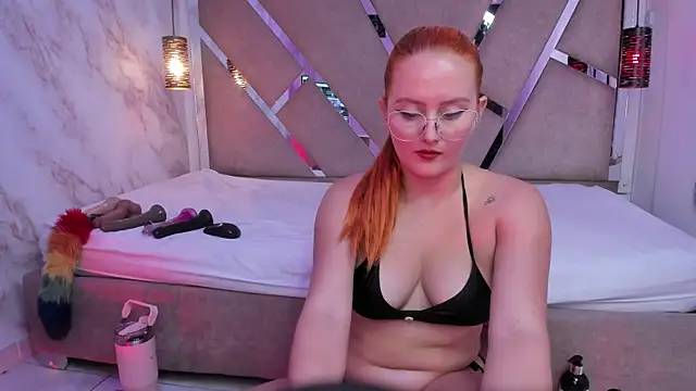 Renatta   online show from 10.09.25