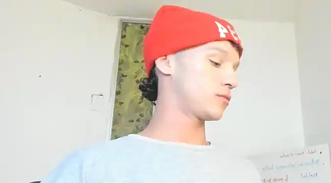 Snapshot of angelcortes chatting on 12.19.24 angelcortes online show from 12.19.24