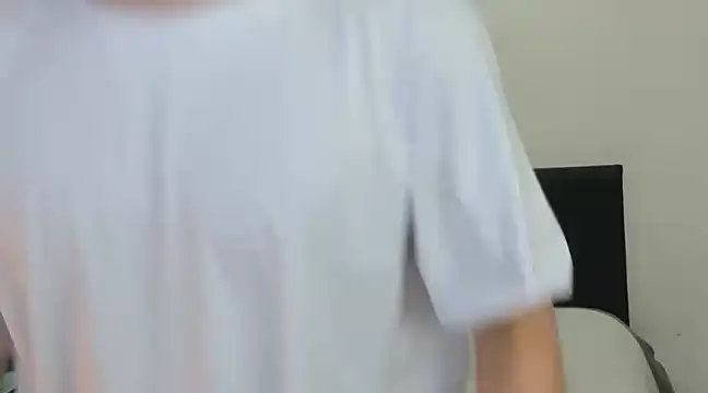 Snapshot of angelcortes chatting on 01.10.25 angelcortes online show from 01.10.25