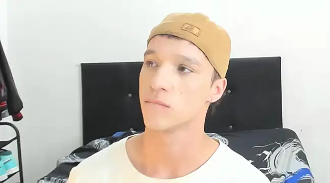 Snapshot of angelcortes chatting on 01.16.25 angelcortes online show from 01.16.25