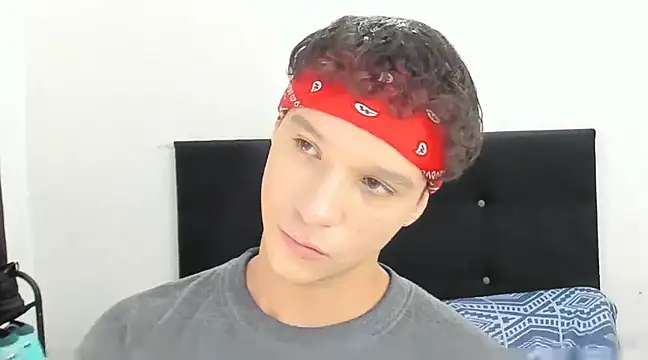 Snapshot of angelcortes chatting on 01.21.25 angelcortes online show from 01.21.25