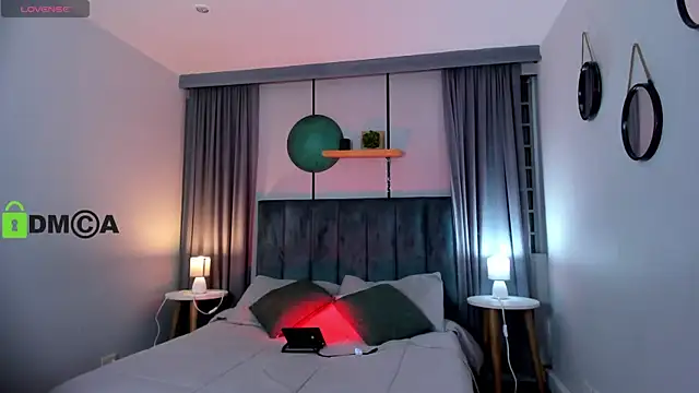 CoralineRicce  online show from 10.06.25