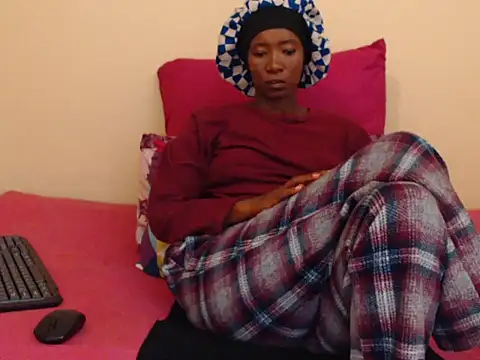 NikkiDickSavage online show from 01.18.25