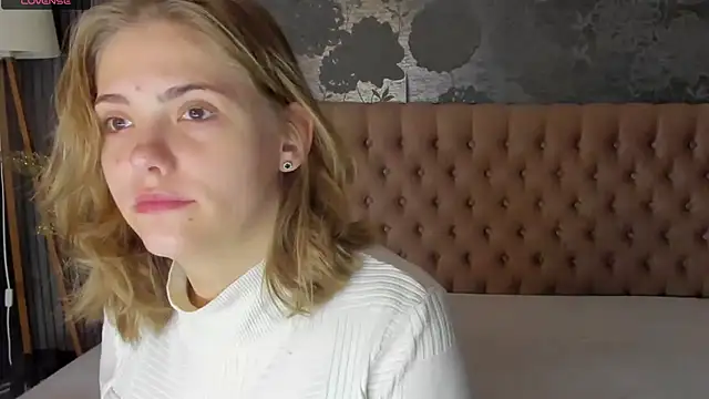 DellaRowe online show from 10.10.25