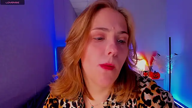 DellaRowe online show from 10.20.25