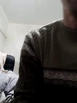 Snapshot of Yrikos1 chatting on 10.18.25 Yrikos1 online show from 10.18.25