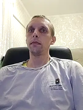 Snapshot of Yrikos1 chatting on 10.28.25 Yrikos1 online show from 10.28.25