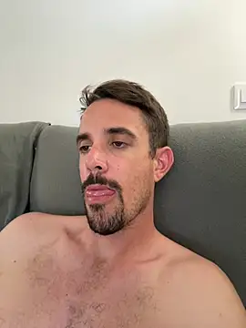 Snapshot of julian333 chatting on 05.22.26 julian333 online show from 05.22.26