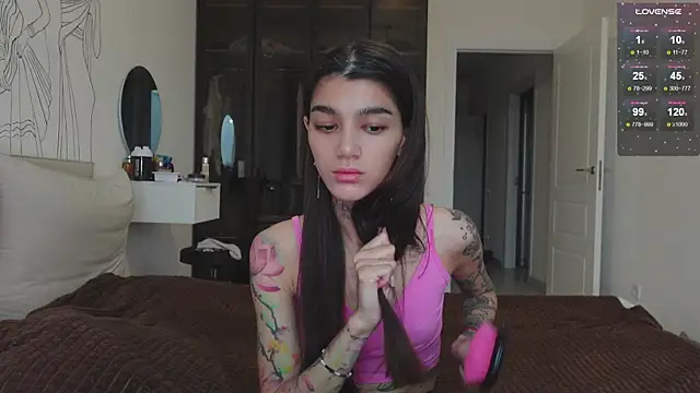 vinkitinkii online show from 10.25.25