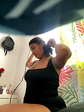 Snapshot of _Gretta chatting on 10.15.25 Gretta online show from 10.15.25