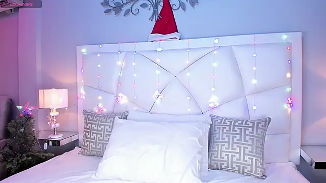MelanieKlaus online show from 12.21.24