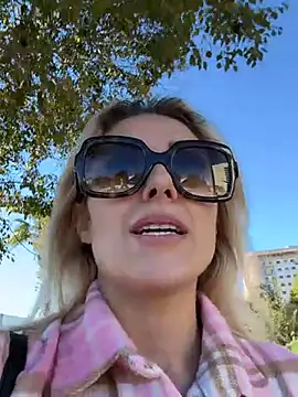 petrouchkaaa  online show from 12.21.24