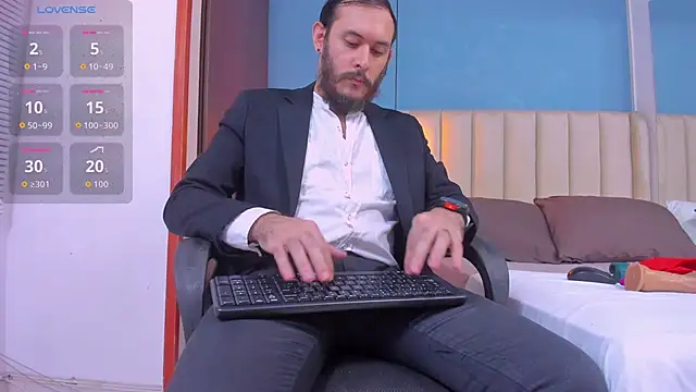 jeanpiere  online show from 09.30.25