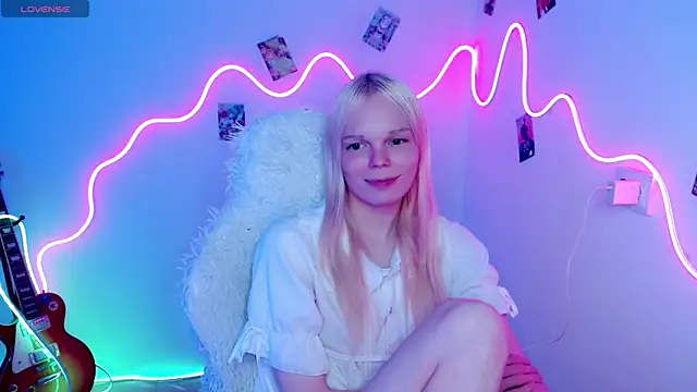 Emily Nyaffee online show from 10.20.25