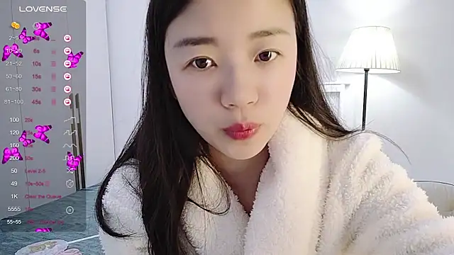 A-xena online show from 12.04.24