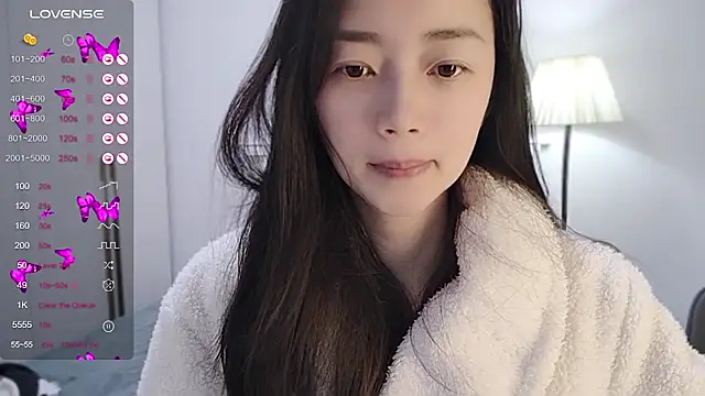 A-xena online show from 12.27.24