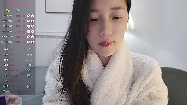A-xena online show from 12.27.24