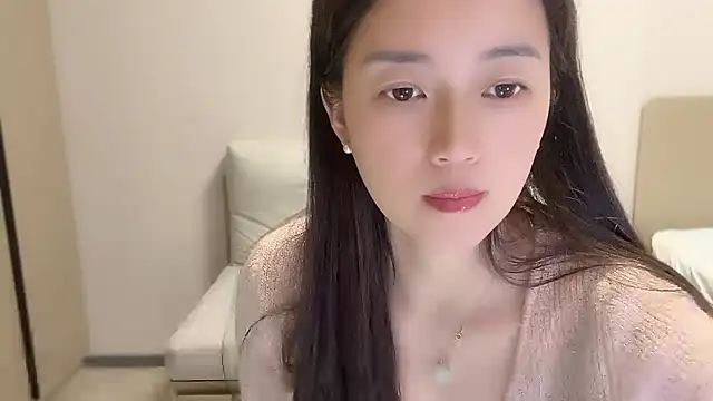 A-xena online show from 10.18.25