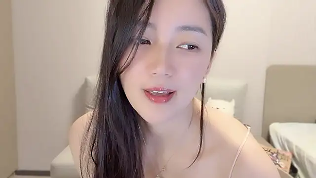 A-xena online show from 10.21.25