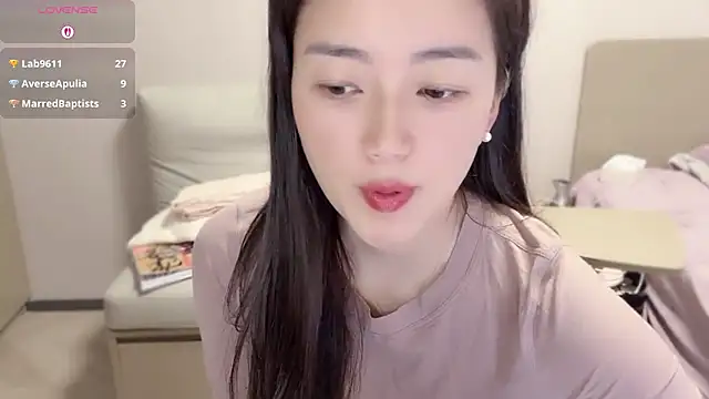 A-xena online show from 10.28.25