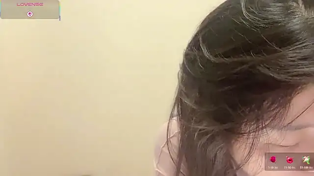 A-xena online show from 12.20.25