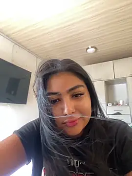 NatashaBrown12 online show from 09.22.25